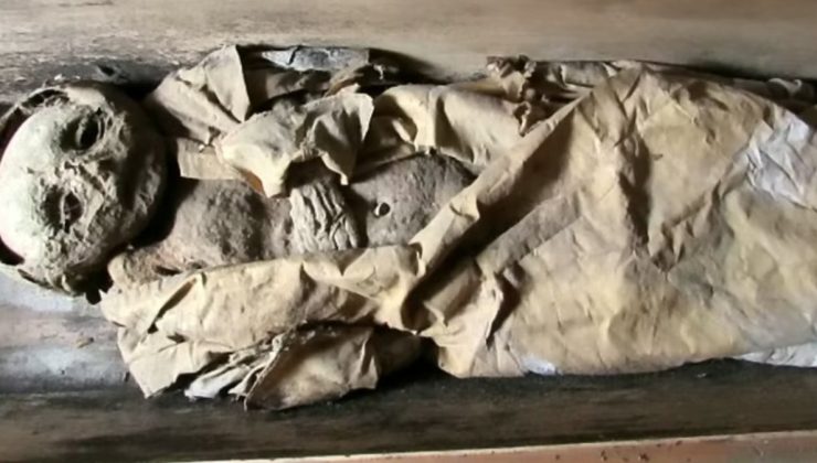400 yıl önce mumyalanmış bebeğin ölüm nedeni ortaya çıktı