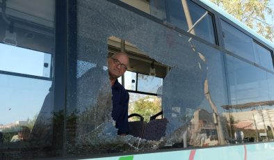 Manisa’da şizofren hastası yolcu otobüsüne saldırdı