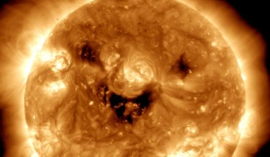 NASA’dan ‘gülümseyen’ Güneş paylaşımı