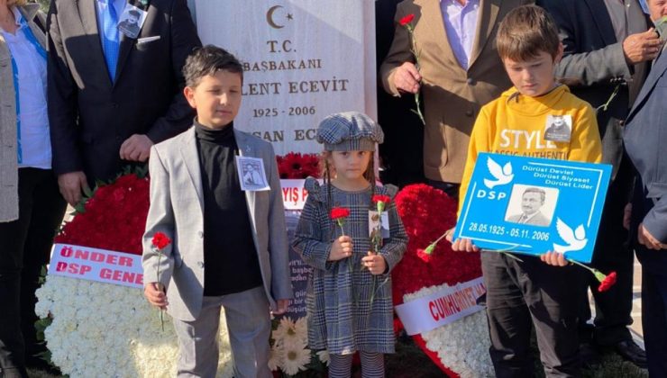 Bülent Ecevit, 16’ncı ölüm yılında mezarı başında anıldı