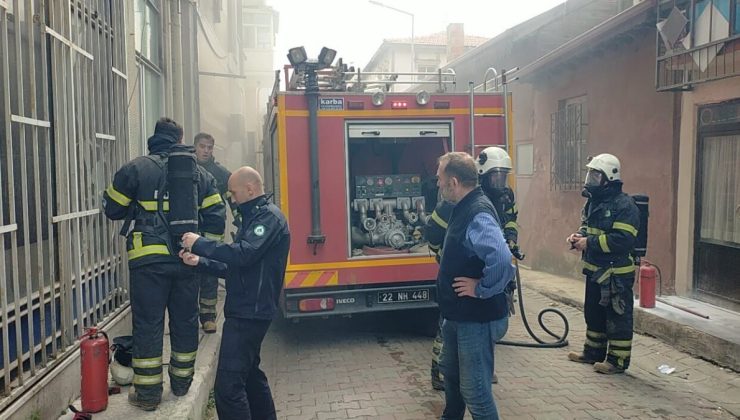 Edirne’de apartmanın içinde hurda yaktı, yangın çıkardı