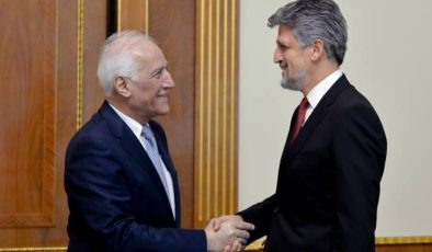 HDP’li Garo Paylan, Ermenistan’da temaslarda bulundu