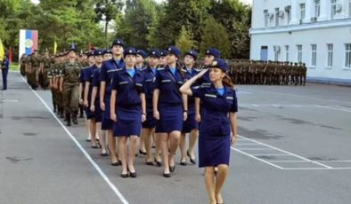 Rus Hava Kuvvetleri 16 kadın pilotu cepheye gönderiyor