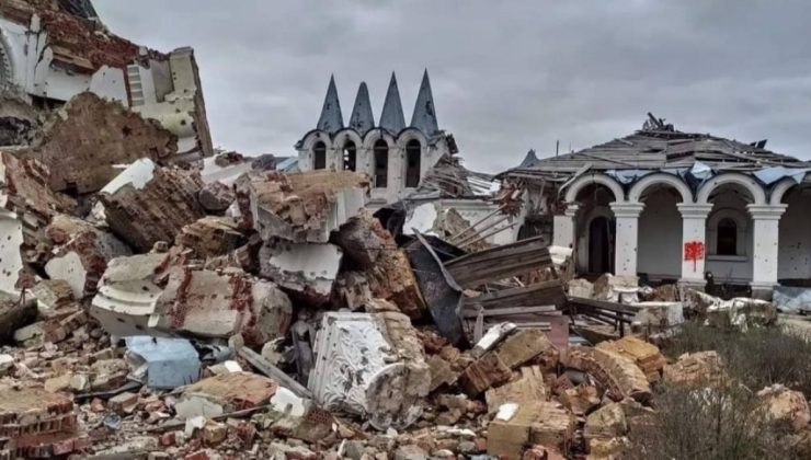 Ukrayna’da 160 yıllık manastır saldırılardan etkilendi