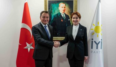 Ali Babacan, Meral Akşener ile görüştü