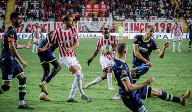 Ankaragücü, Antalyaspor’u 2-0 mağlup etti