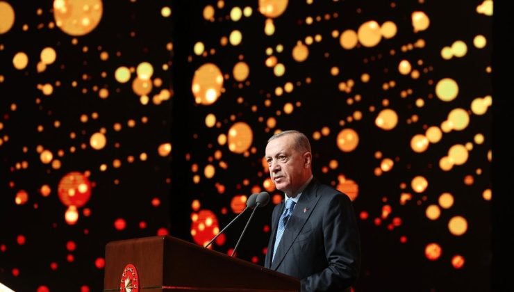 Cumhurbaşkanı Erdoğan: Türkiye Yüzyılı sanatın ve sanatçılarımızın yüzyılı olacak