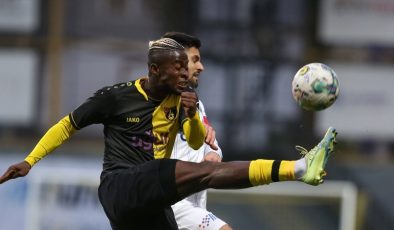 İstanbulspor, Kasımpaşa’yı iki golle geçti