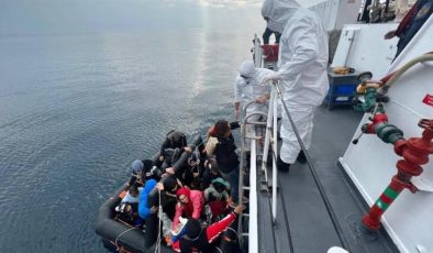 İzmir’de 182 düzensiz göçmen kurtarıldı