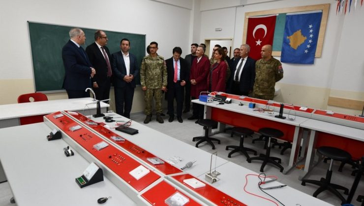 Türk askerinden Kosova’ya eğitim alanında destek