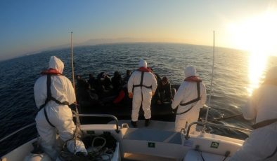 Balıkesir’de 6 göçmen kurtarıldı 24 göçmen yakalandı