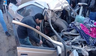 İran’da feci kaza: 4 ölü, 1 yaralı