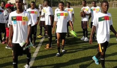 Kamerun’da 21 milli futbolcu yaş testini geçemedi