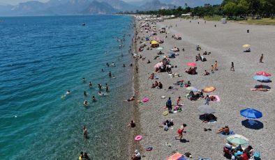 Antalya’da sıcaklar başladı! Termometreler 41 dereceyi gösterdi