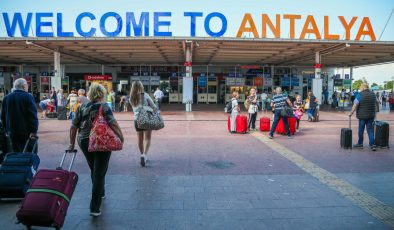Antalya’da yeni rekor kırıldı! Bir günde 86 bin 278 kişi geldi
