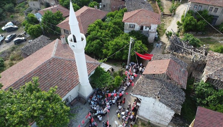 Bilecik’te şeker atma geleneği devam ediyor