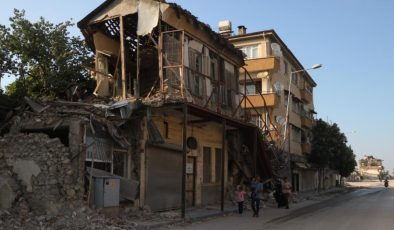 Depremin vurduğu Hatay’da buruk bayram: Şehir sessizliğe büründü