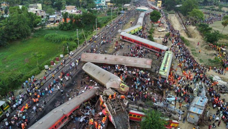 Hindistan’daki tren kazasında can kaybı sayısı 290’a çıktı