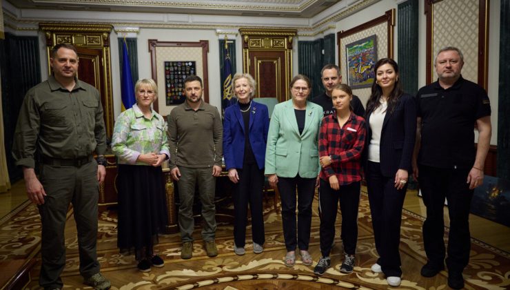 İsveçli çevre aktivist Greta Thunberg, Kiev’de Zelenskiy ile görüştü