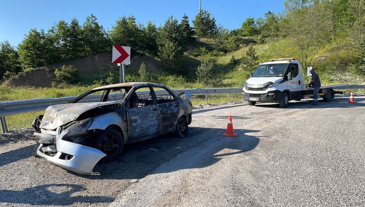 Kastamonu’da minibüsle otomobil çarpıştı: 7 kişi yaralandı