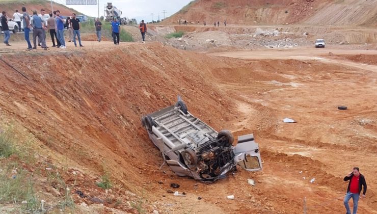 Konya’da otomobille çarpışan servis minibüsü şarampole devrildi: 12 yaralı