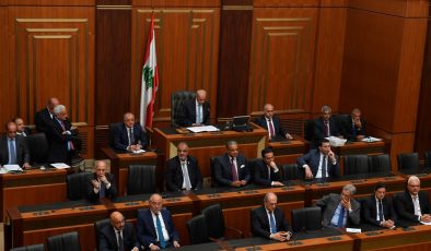 Lübnan Meclisi’ndeki 12. oturumda da yeni cumhurbaşkanı seçilemedi