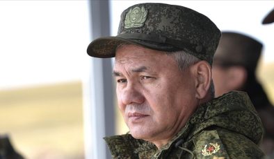 Rusya Savunma Bakanı Şoygu, Ukrayna’daki birlikleri denetledi