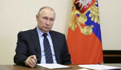 Vladimir Putin petrol satış yasağını yıl sonuna kadar uzattı