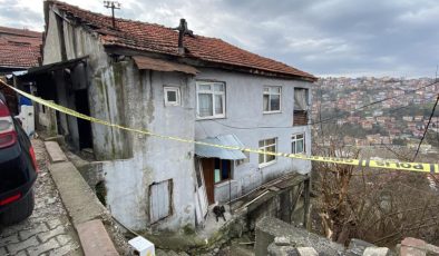 Zonguldak’ta çocuğunun kendisinden olduğuna inanmayan adam eşini yaraladı