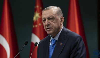 Cumhurbaşkanı Erdoğan deprem konutlarının teslim tarihini açıkladı