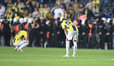 “Fenerbahçe’de Derbi Sonrası Şok: Mourinho 5 Oyuncuyu Kulübeye Gönderecek”