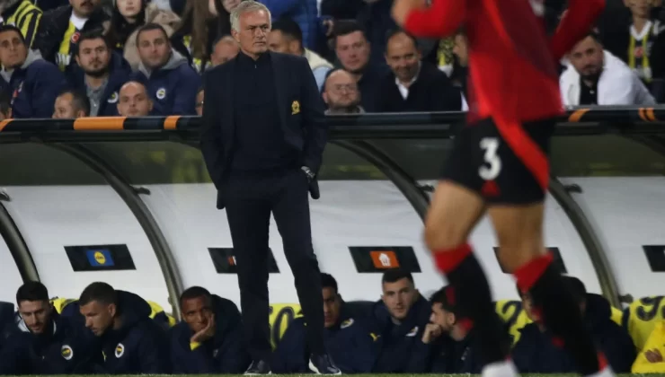 Mourinho’dan Manchester United Maçı Sonrası: “Olağanüstü Performans Sergiledik”